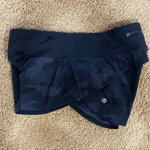 Lululemon running short